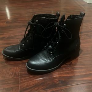 Size 6 pleather lace up style/ side zipper girl ankle booties